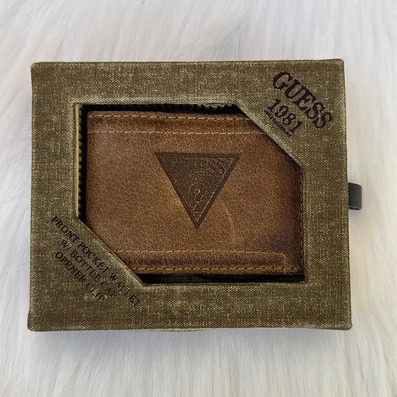 New GUESS Genuine Leather Front Pocket Wallet With Bottle Cap Opener - Picture 1 of 9